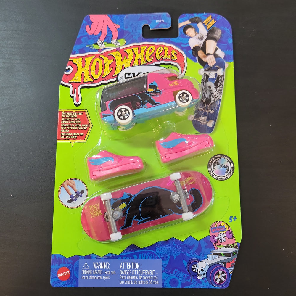 Hot Wheels Fingerboard and Vehicle Pack