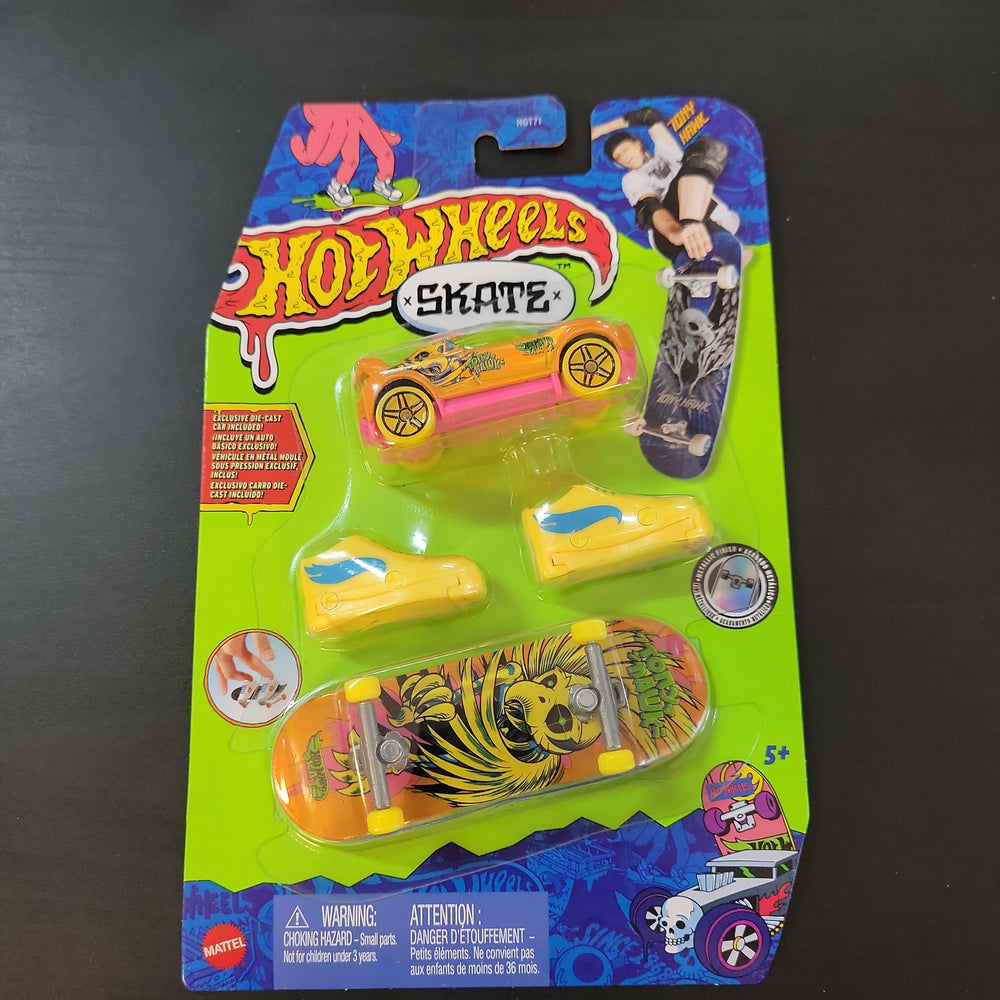 Hot Wheels Fingerboard and Vehicle Pack