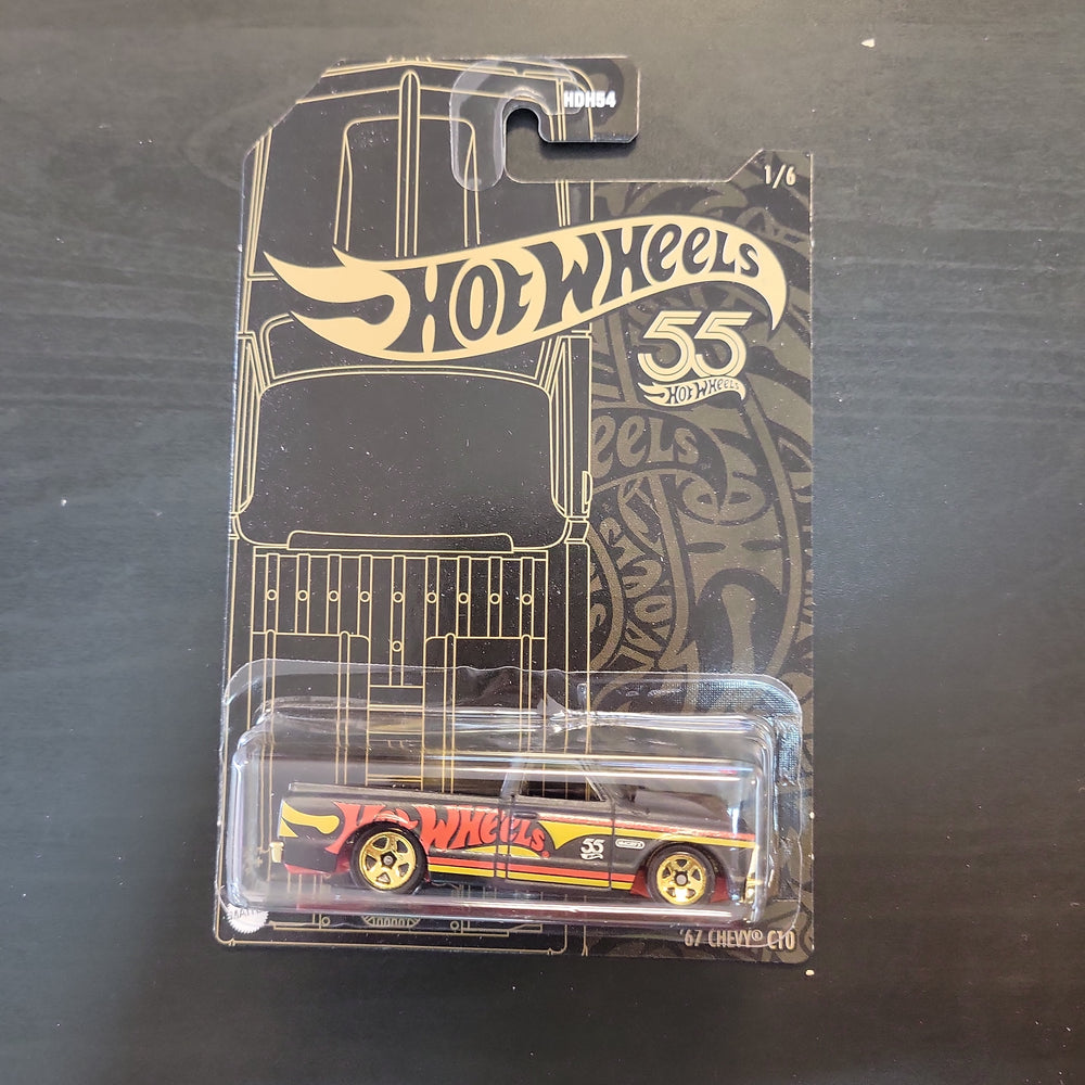 Hot Wheels 55 - 67 Chevy C10