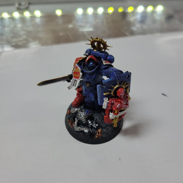 Space Marines - Captain with Relic Shield Used #636