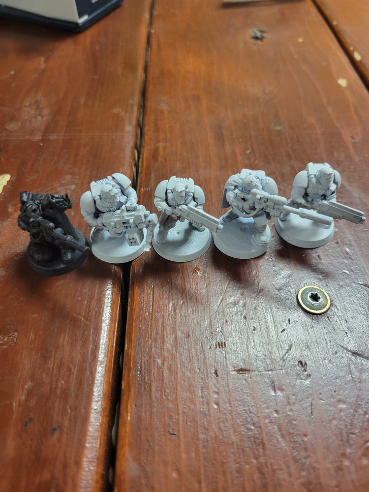 Space Marines Scouts 5 Man Used #74