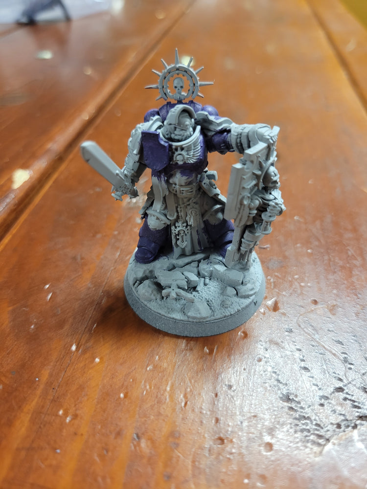 Space Marines Captain with Relic Shield Used #122