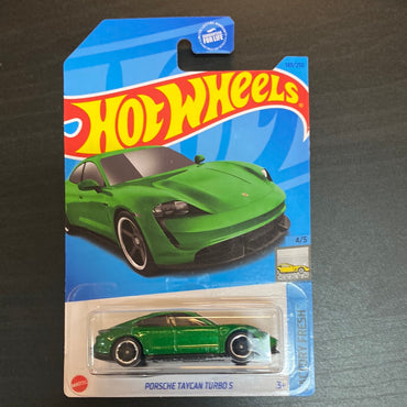 Hot Wheel HW Porsche Taycan Turbo S