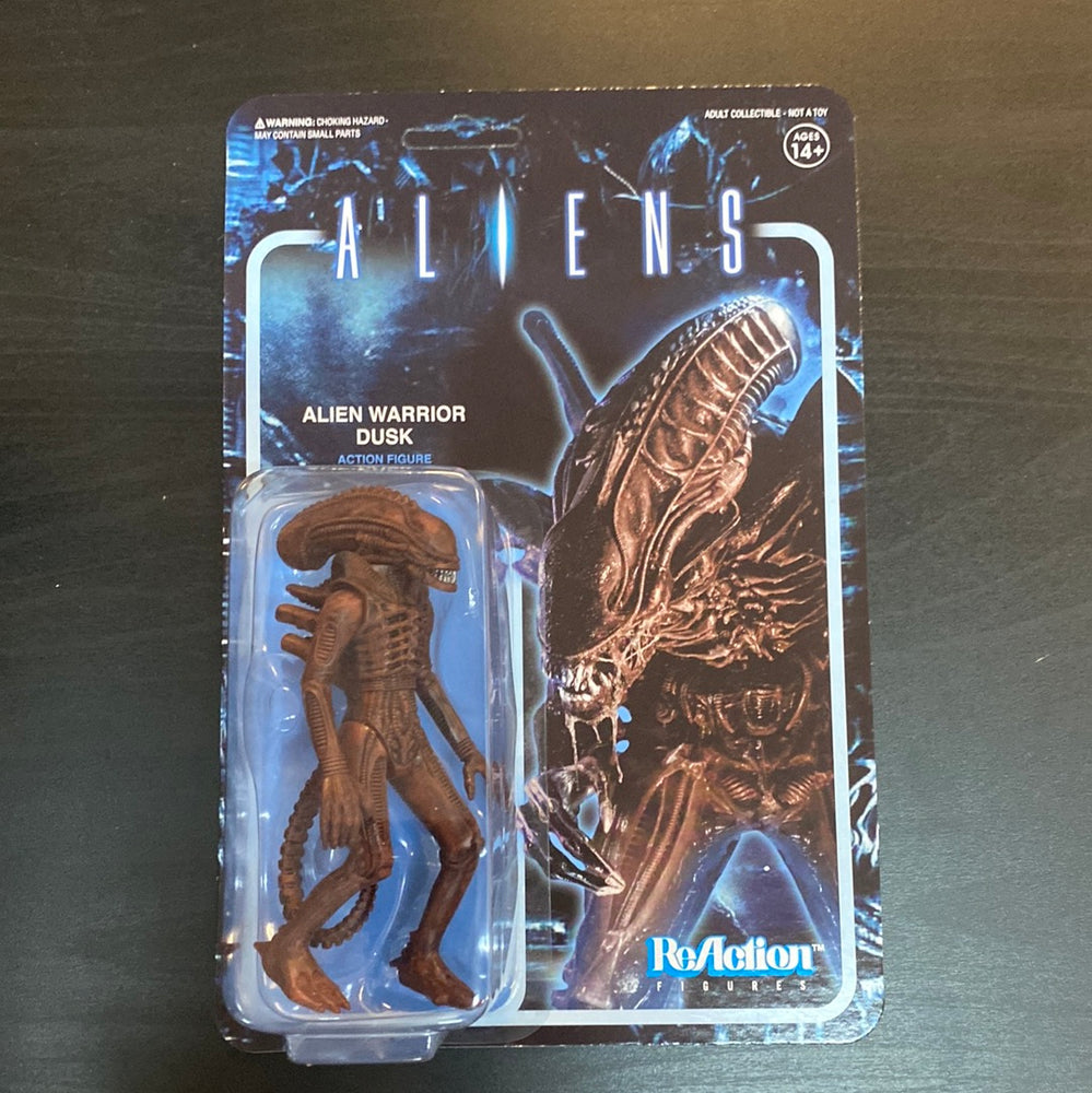 Aliens - Alien Dusk Warrior Action Figure