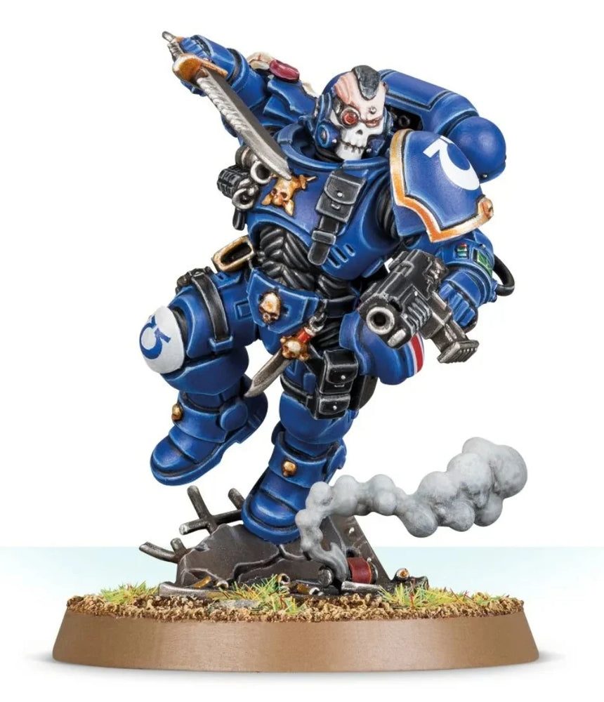 Space Marines- Primaris Lieutenant in Reiver Armour