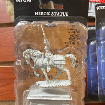 Pathfinder Miniatures Heroic Statue Wave 10