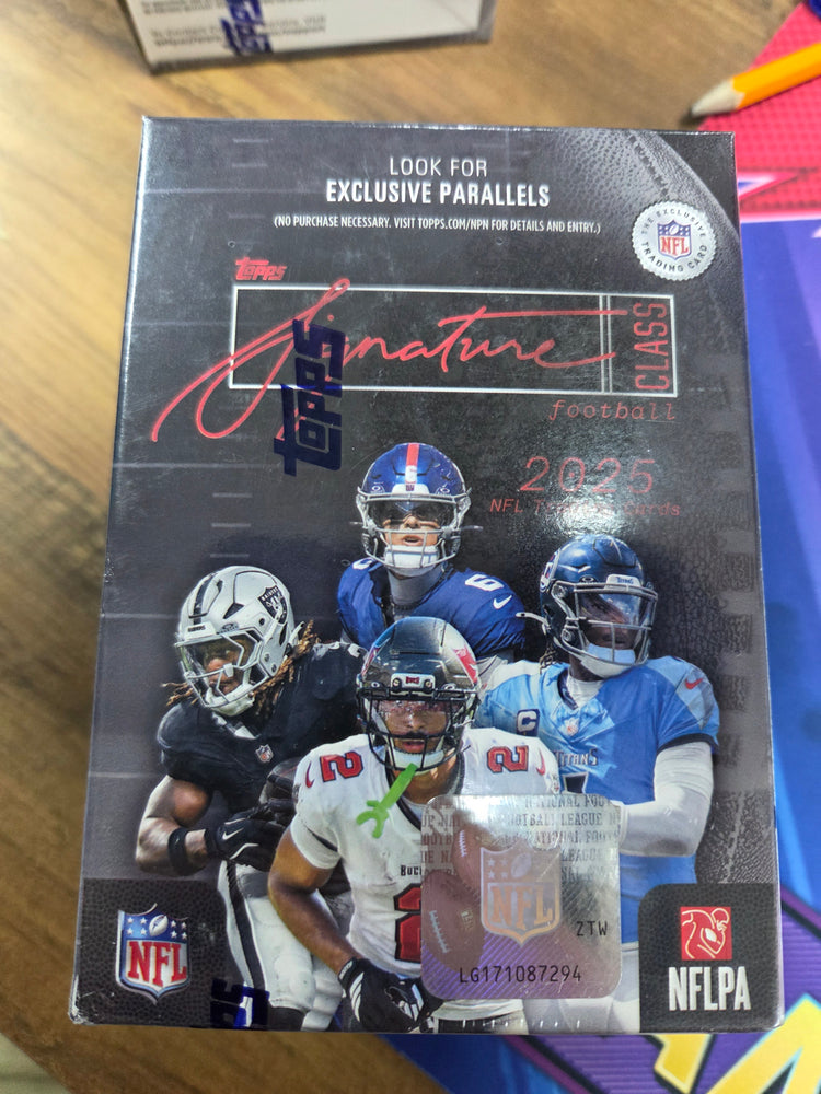 2025 Topps Signature Class Football Blaster Box