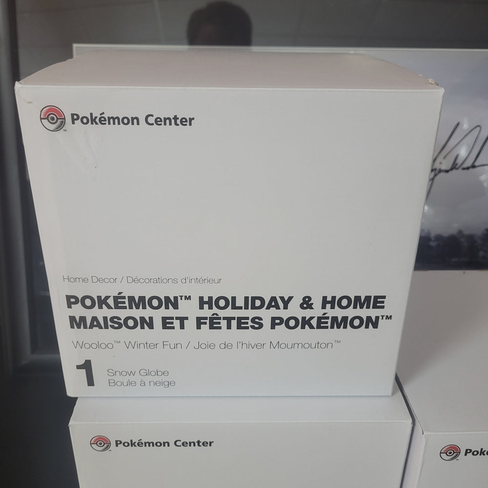 Pokémon Wooloo Winter Fun Snow Globe