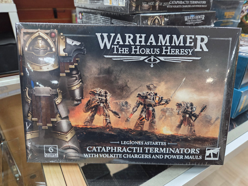 Legiones Astartes - Cataphractii terminators with volkite chargers and power mauls