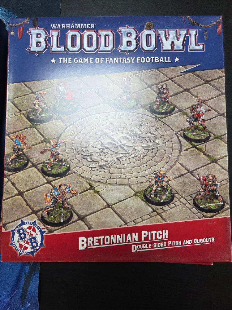 Blood Bowl - Bretonnian Team Pitch and Dugouts