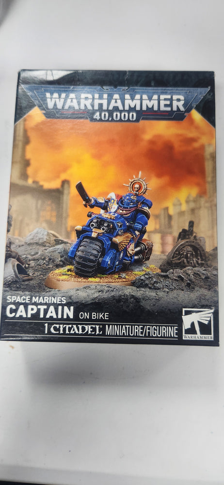 Space Marines - Captain on Bike