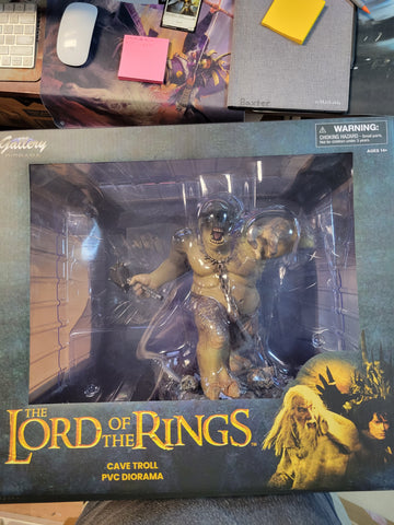 The Lord of the Rings - Cave Troll PVC Diorama