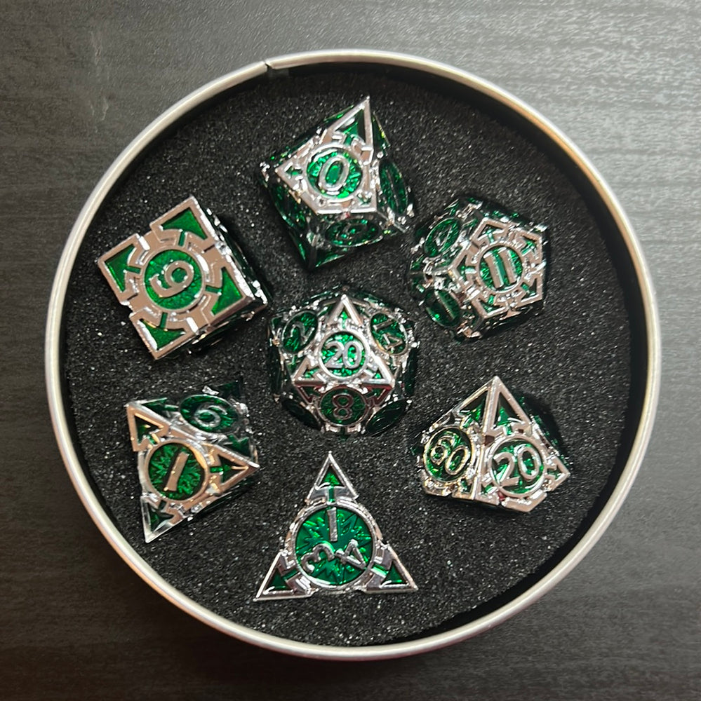 Green Arrow Set of 7 Metal Polyhedral Dice with Chrome Numbers for D20 Based RPG’s